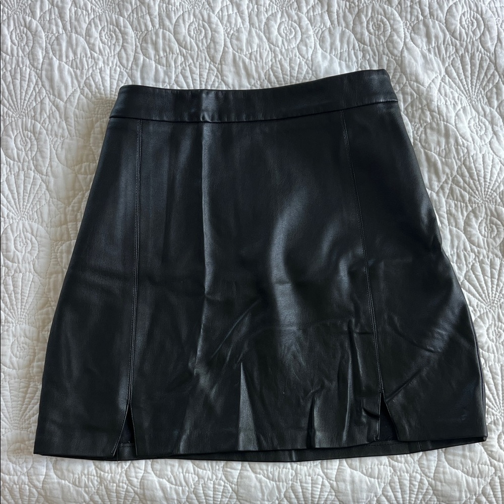 Black Leather Pull&Bear Skirt